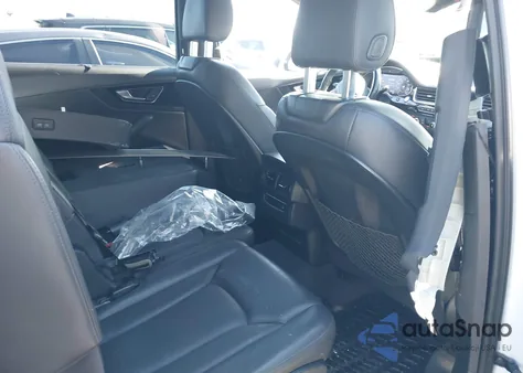 2017 Audi Q7 2.0T Premium z USA, uszkodzony, nr VIN WA1LHAF77HD053552